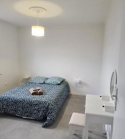 Private Room In Shared Apartment III Beauvais Luaran gambar
