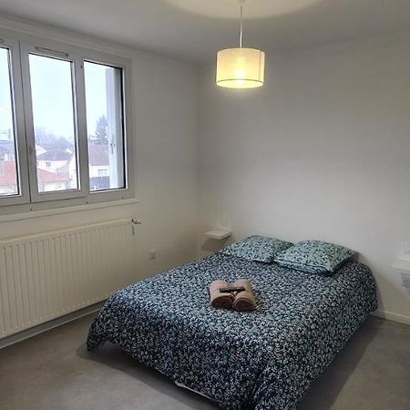 Private Room In Shared Apartment III Beauvais Luaran gambar