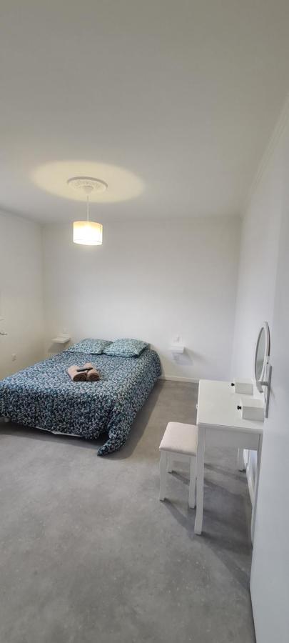 Private Room In Shared Apartment III Beauvais Luaran gambar